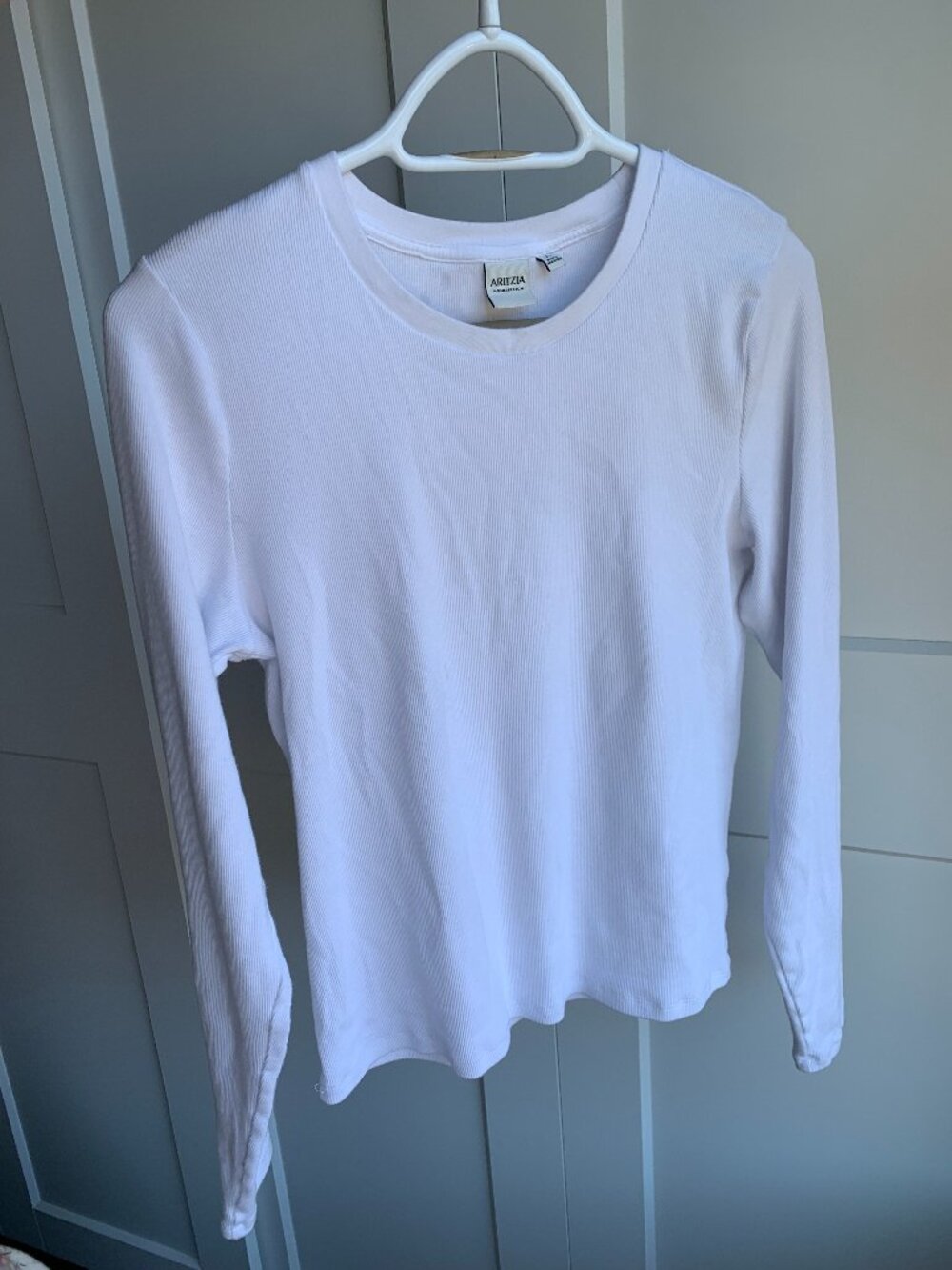 Aritzia Ribbed Long Sleeve T shirt size XL White